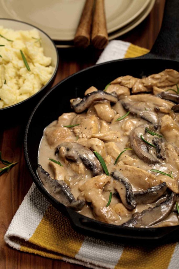 Keto Creamy Chicken and Mushrooms