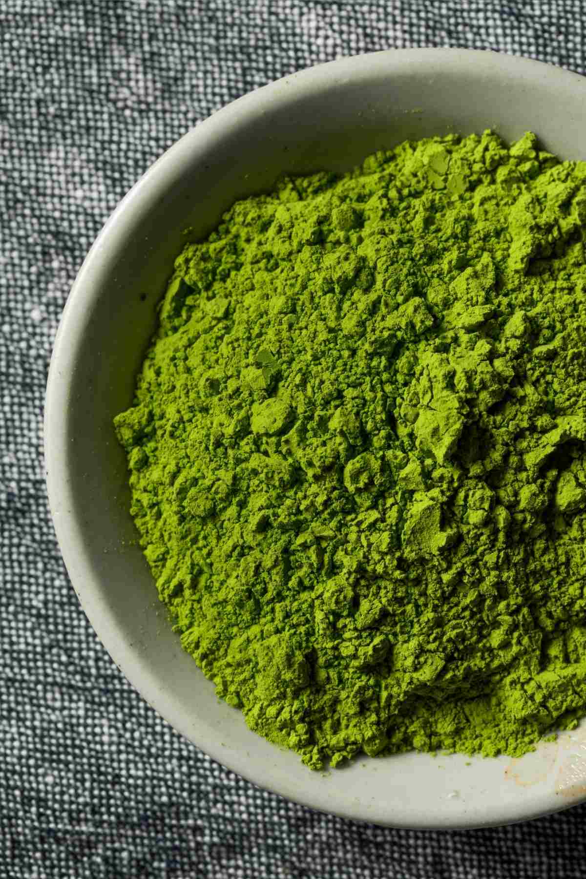 What Does Matcha Taste Like and Popular Matcha Recipes - IzzyCooking