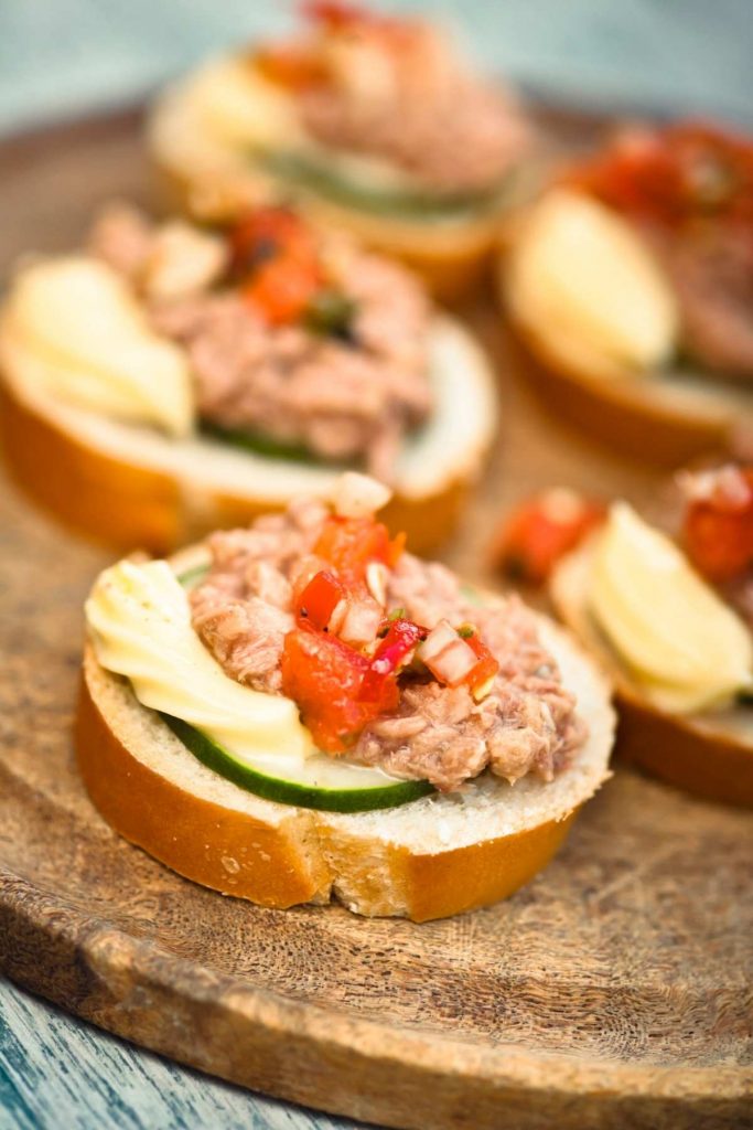 Smoked Tuna Canapés