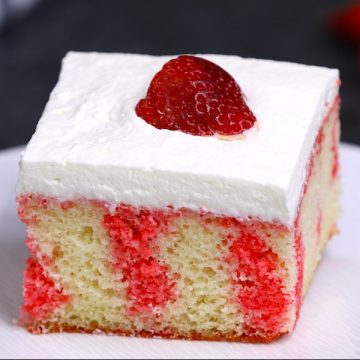 Strawberry Jello Poke Cake