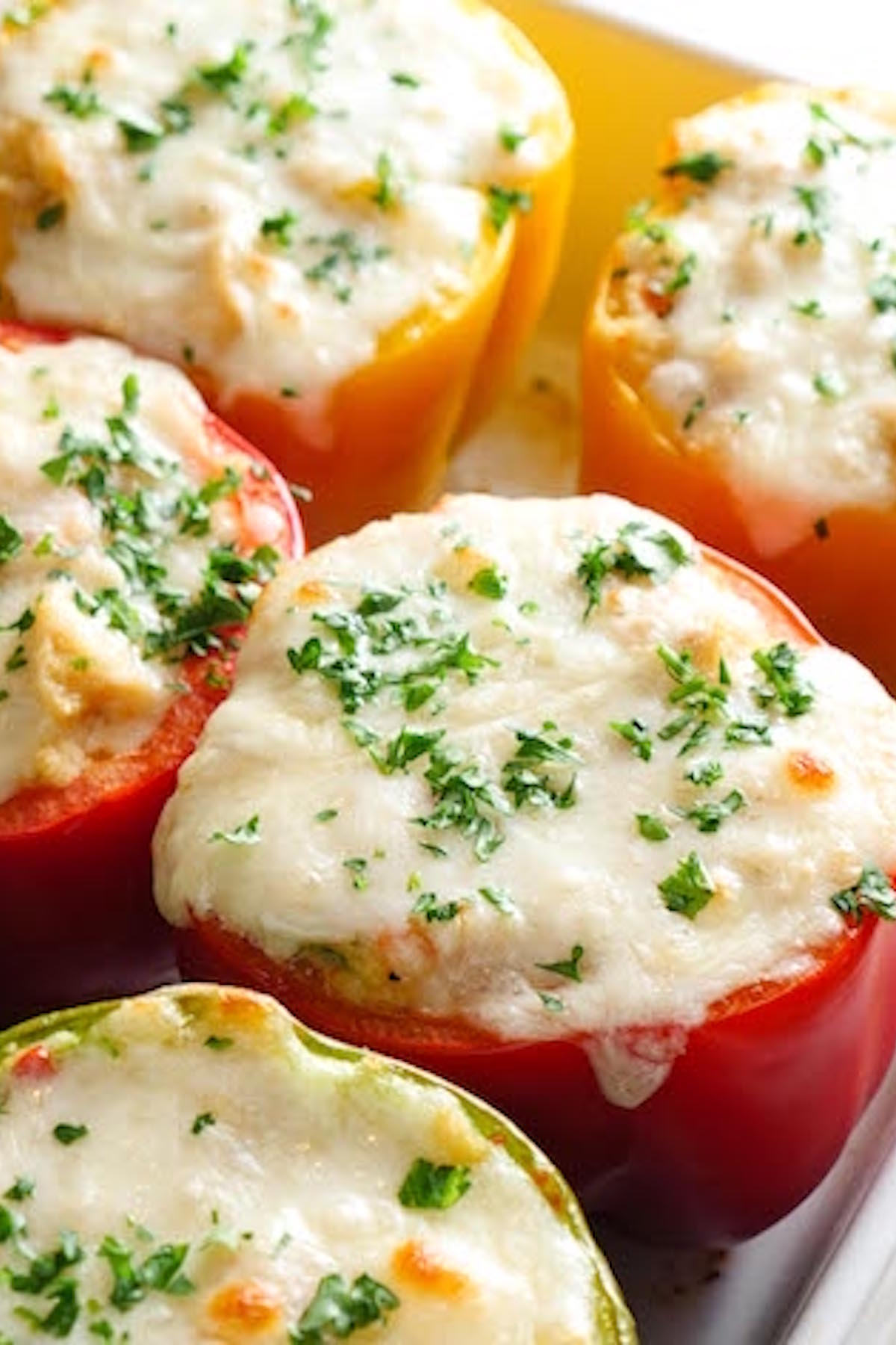 If you’re looking for satisfying low-carb dinner ideas, these keto Stuffed Peppers without Rice are just what you need. They don’t include rice so are much lower in carbs than traditional stuffed peppers.