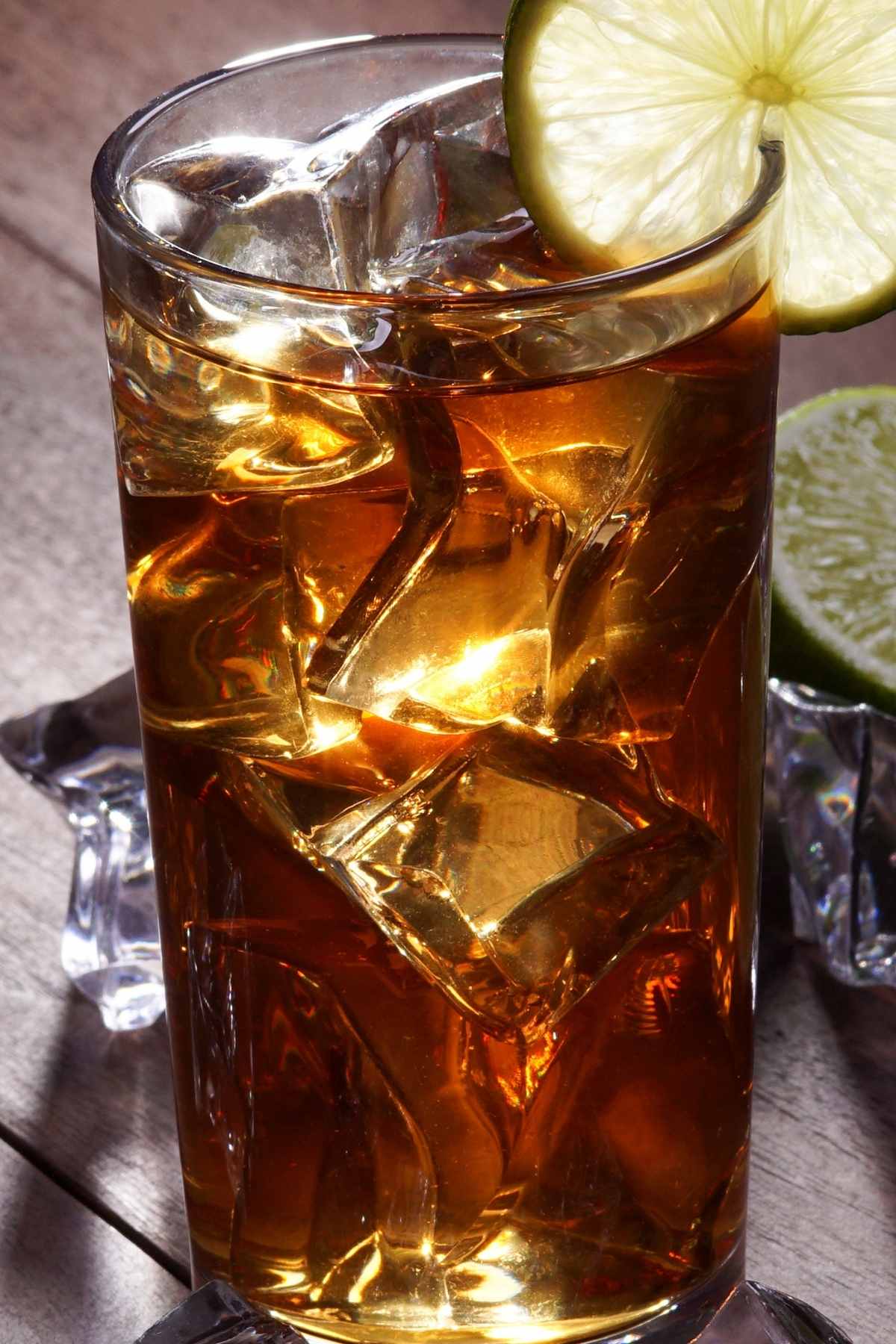 If Long Island iced tea is your favorite party cocktail, you know that it doesn’t actually contain tea. Instead, this popular drink is a delicious combination of five kinds of alcohol, lemon juice, simple syrup, and cola!