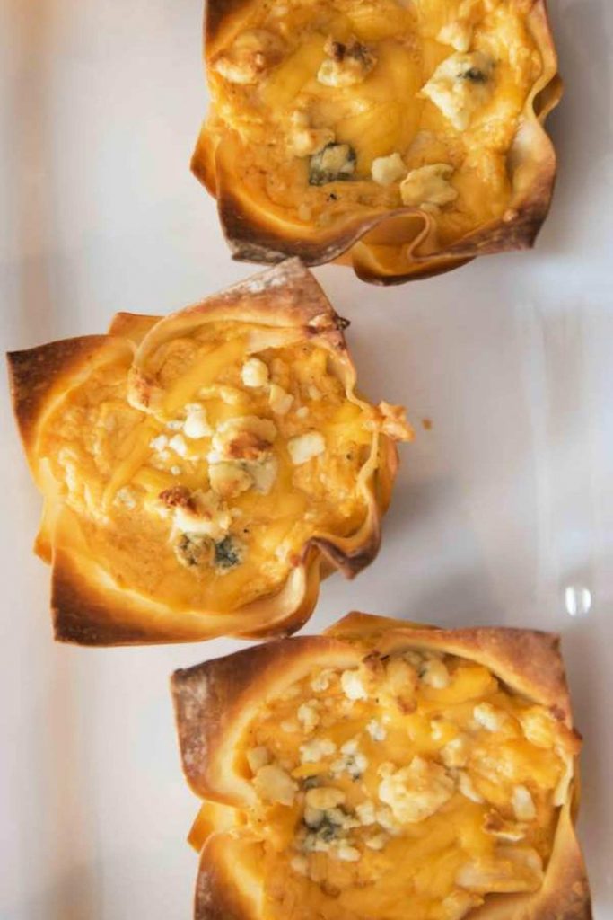 Buffalo Chicken Wonton Cups