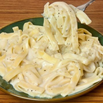 Pasta served with a heavy cream sauce is a favorite with kids and adults. This recipe for heavy cream pasta sauce is one of the best we’ve tasted.