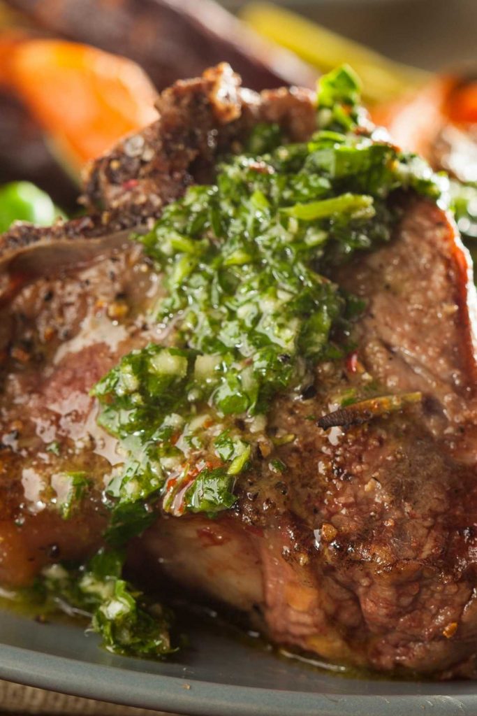 Lamb Chops with Garlic Mint Sauce