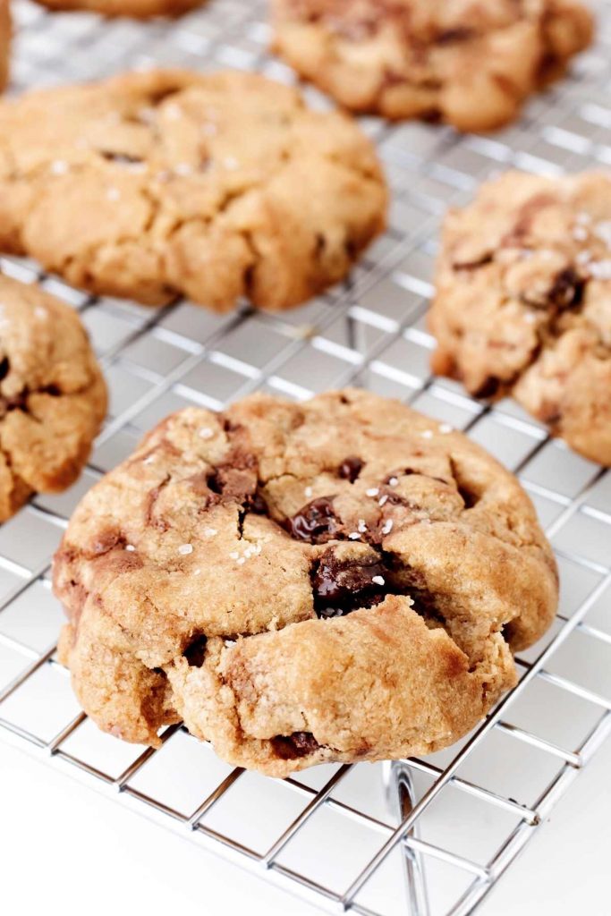 Low-Calorie Chocolate Chip Cookies