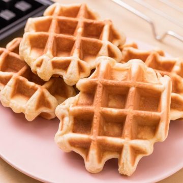 If you’ve enjoyed the Japanese rice cakes known as mochi, you know they’re deliciously sweet and chewy. These mochi waffles feature a wonderful chewy texture and are super easy to make!