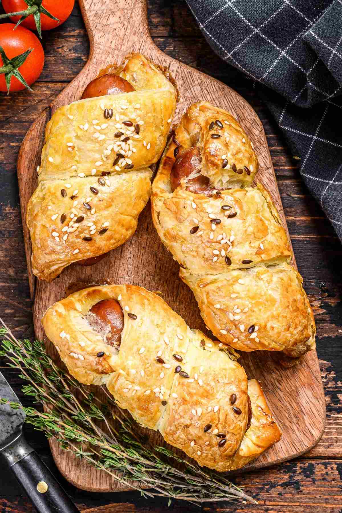 Pigs in a blanket have been a classic party food for decades. Made with store-bought crescent roll dough and cocktail sausages, they’re super easy to make.
