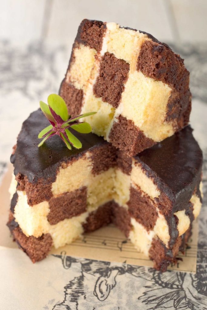 Xadrez Cake (Checkerboard Cake)