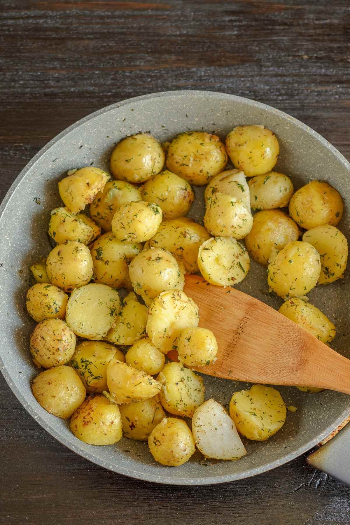 This Canned Potatoes recipe is just what you need when you’re short on time. It comes together quickly with basic seasonings and a pinch of parmesan cheese for additional flavor.