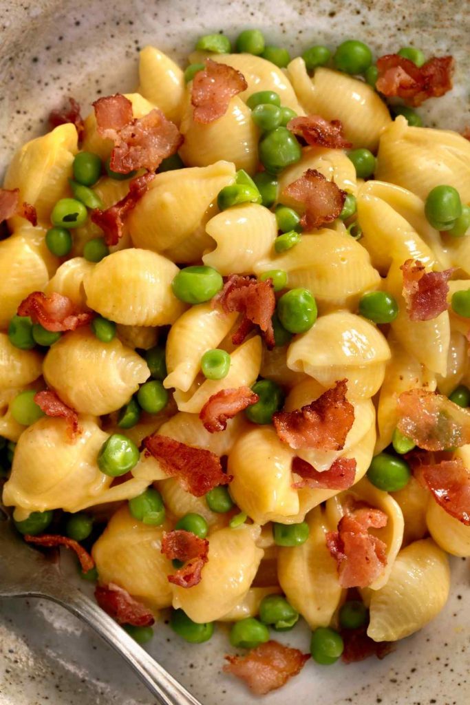 Creamy Pasta Shells With Sweet Peas And Bacon