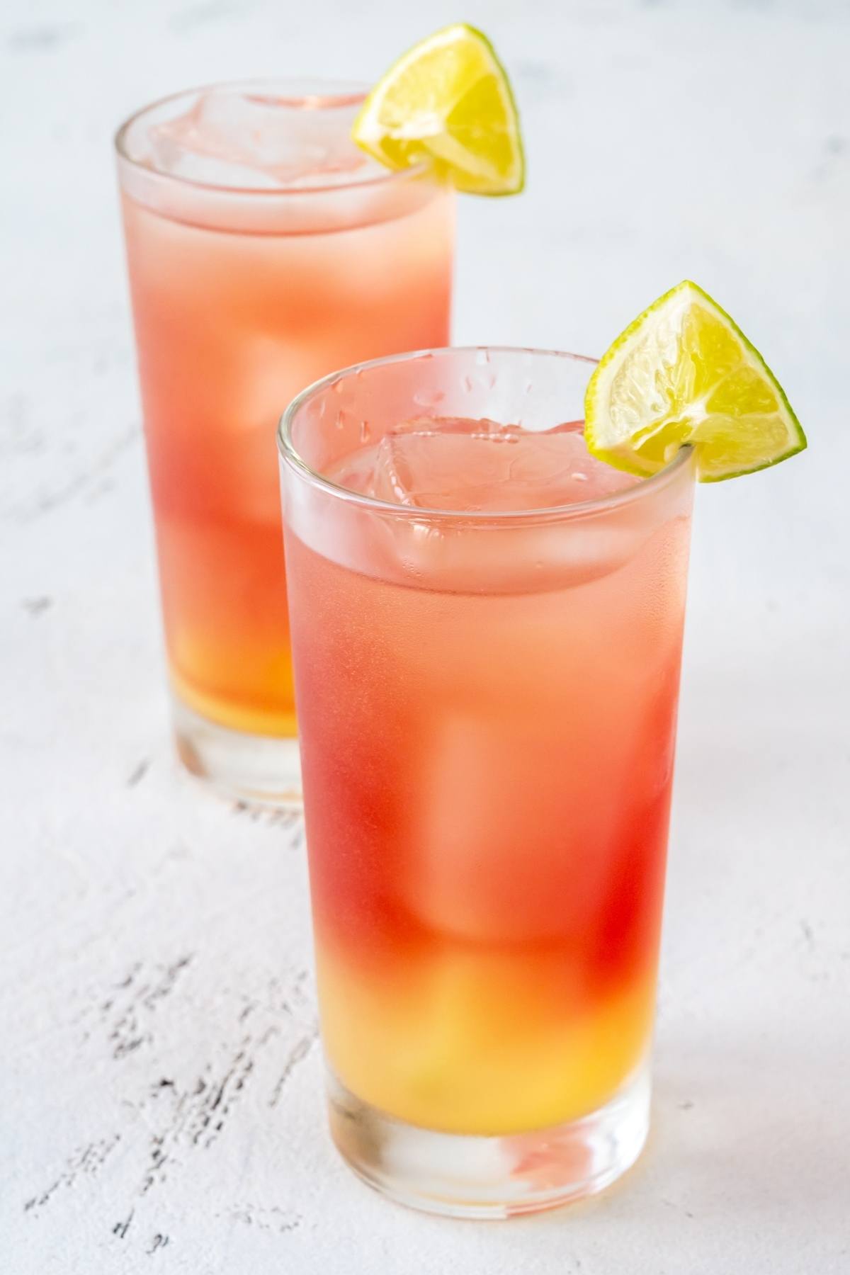 Celebrate the summer with this refreshing Malibu Bay Breeze cocktail. It’s a delicious combination of Malibu rum, cranberry juice, and pineapple juice.