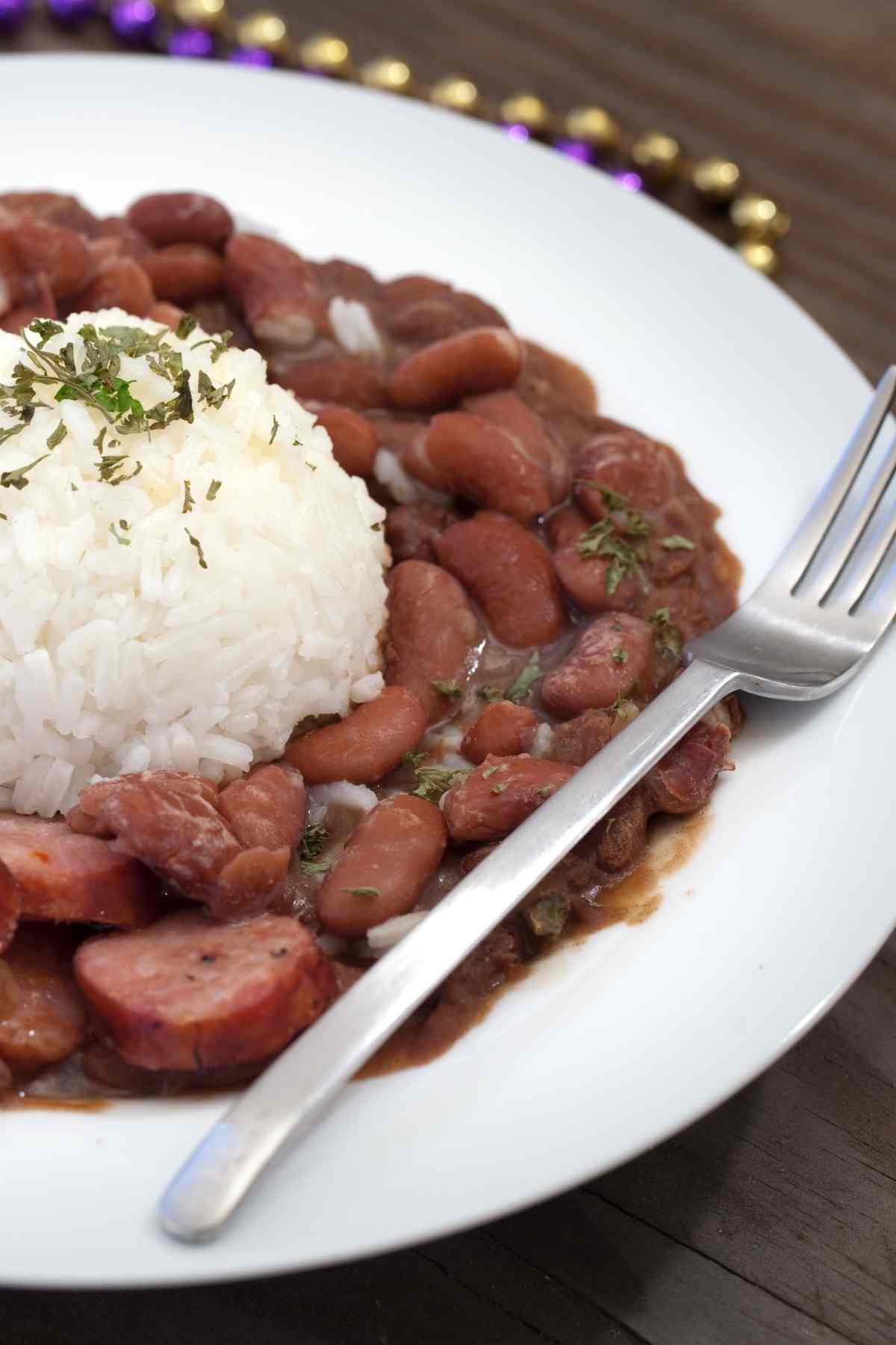 If you enjoy the flavor of the red beans and rice at Popeyes, give this copycat recipe a try. It includes step-by-step instructions on how to recreate this tasty dish in your own home!