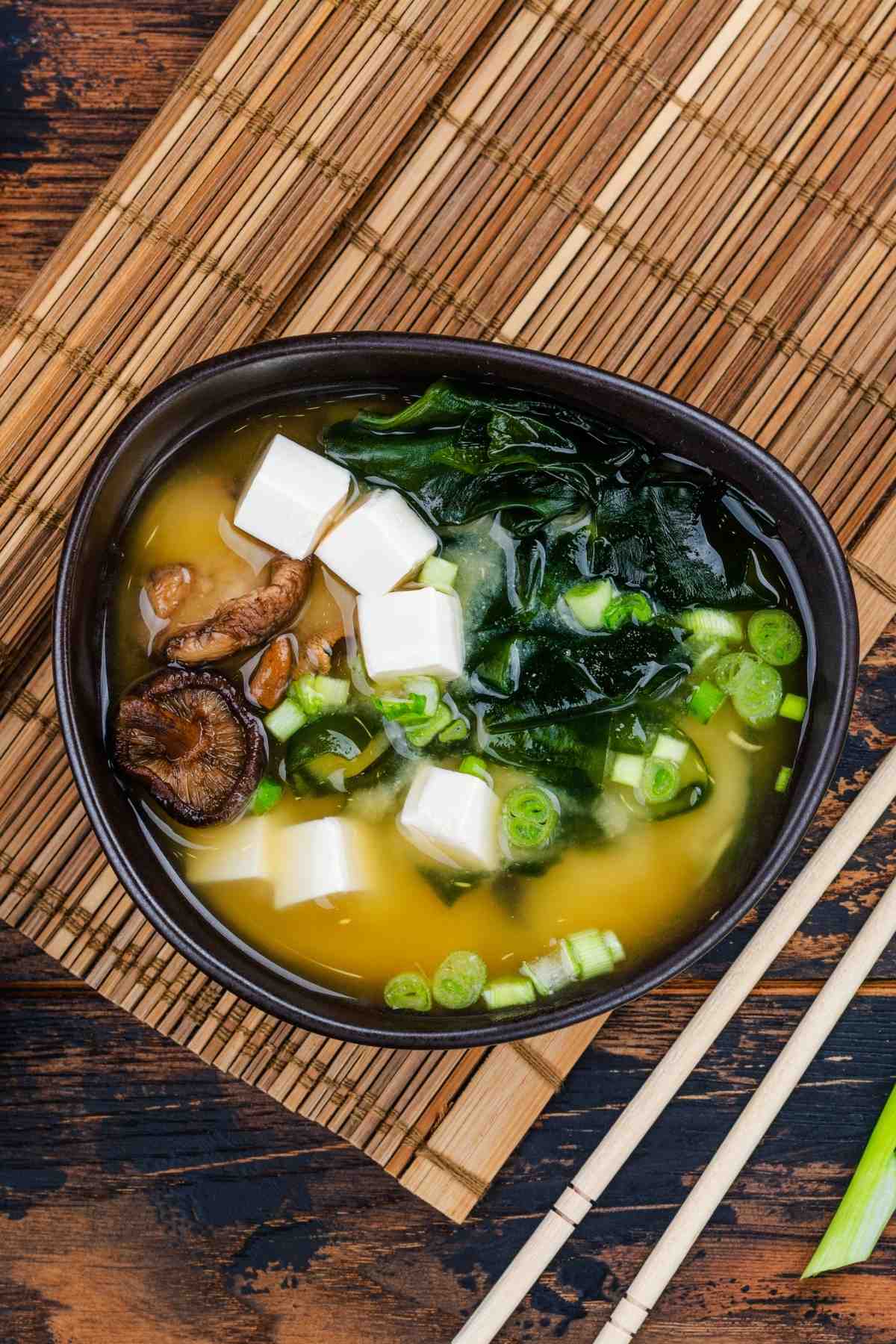14 Easy Meals For One (Quick Dinner Recipes For One Person) - IzzyCooking