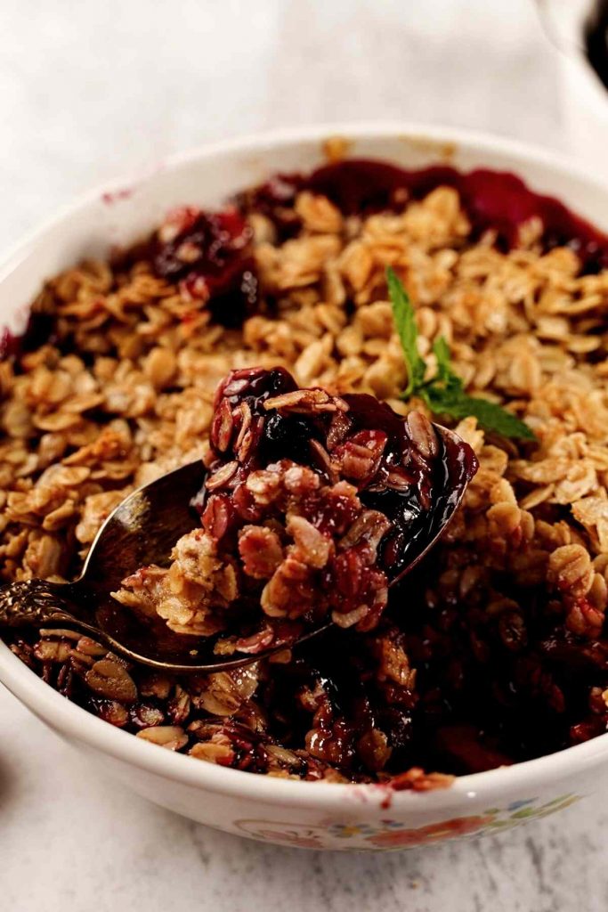 Blackberry Crisp