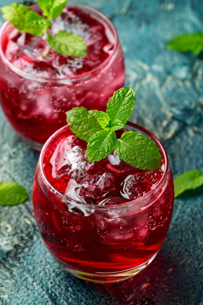 Blackberry Whiskey Lemonade Cocktail