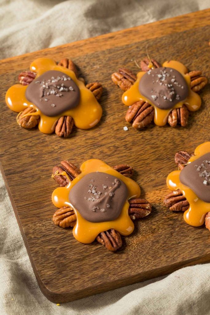 Chocolate Caramel Pecan Turtles Candy