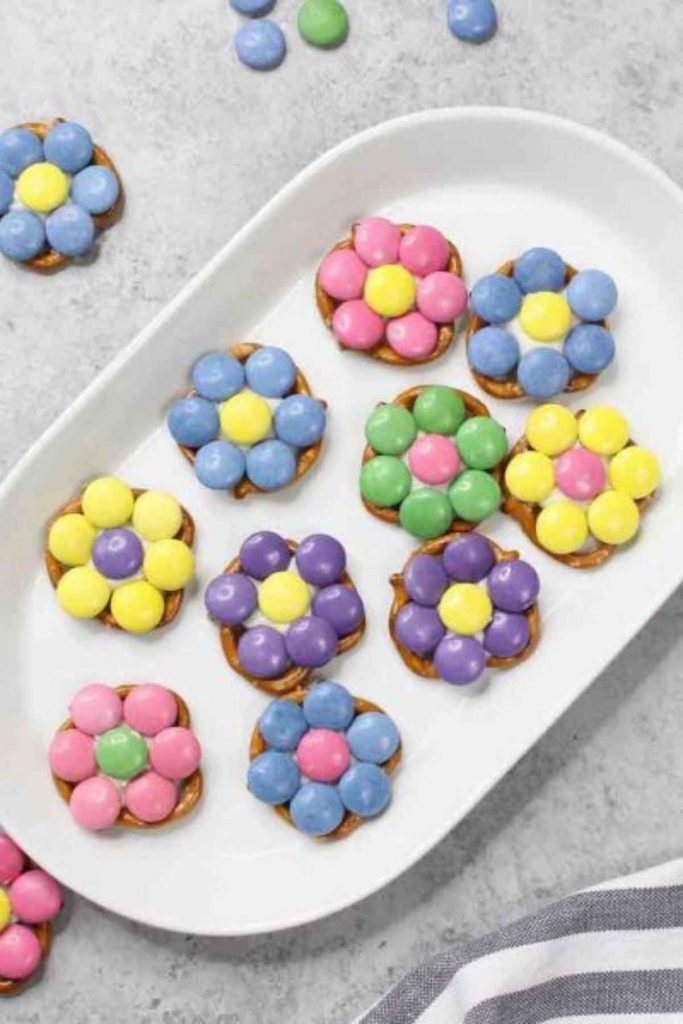 Easter Pretzel Flower Bites