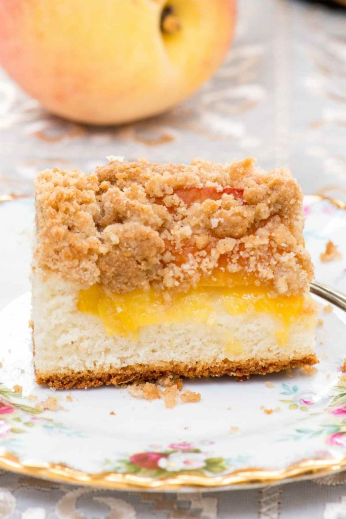 Fresh Peach Crumble Bars