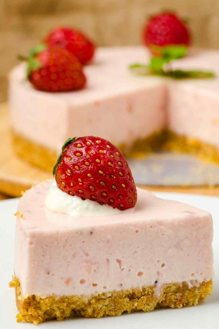 How to Freeze Strawberries and Frozen Strawberry Recipes IzzyCooking