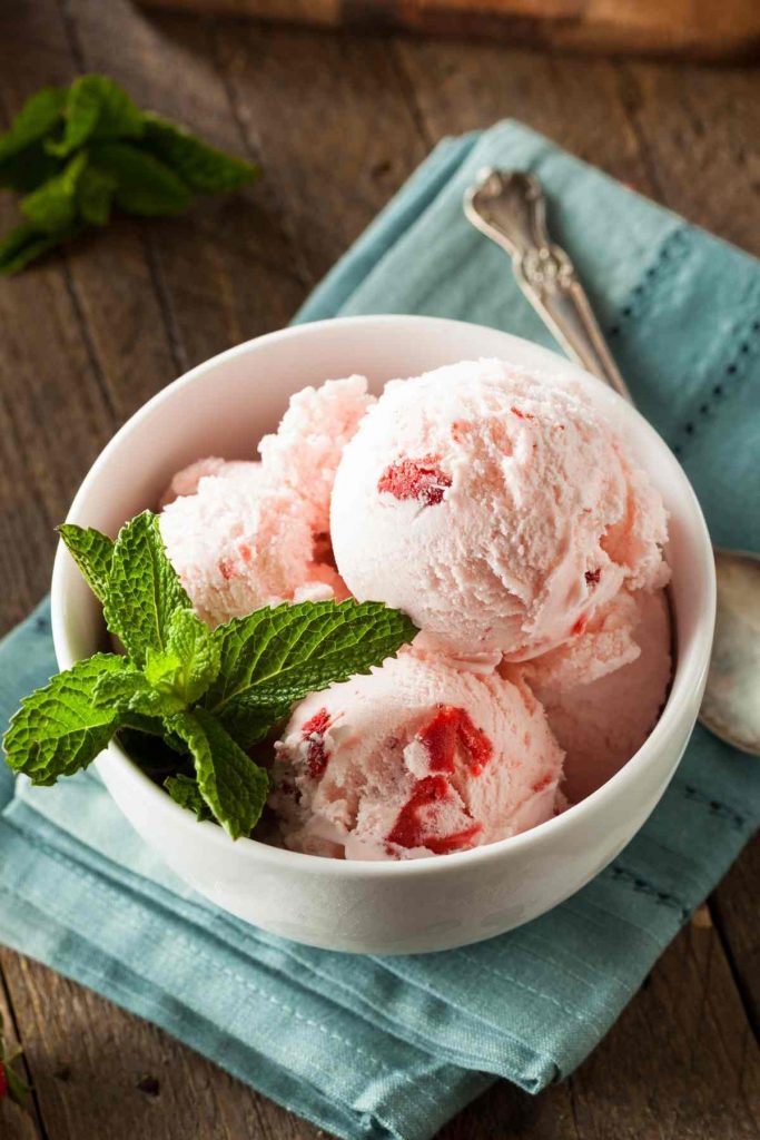 Homemade Strawberry Ice Cream