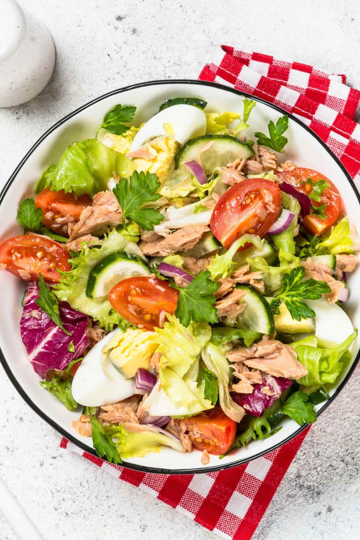 22 Easy Keto Salad Recipes (For a KetoFriendly Diet) IzzyCooking