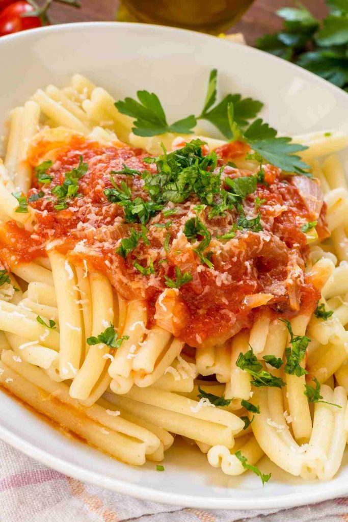 Pasta With Pancetta And Tomato Sauce