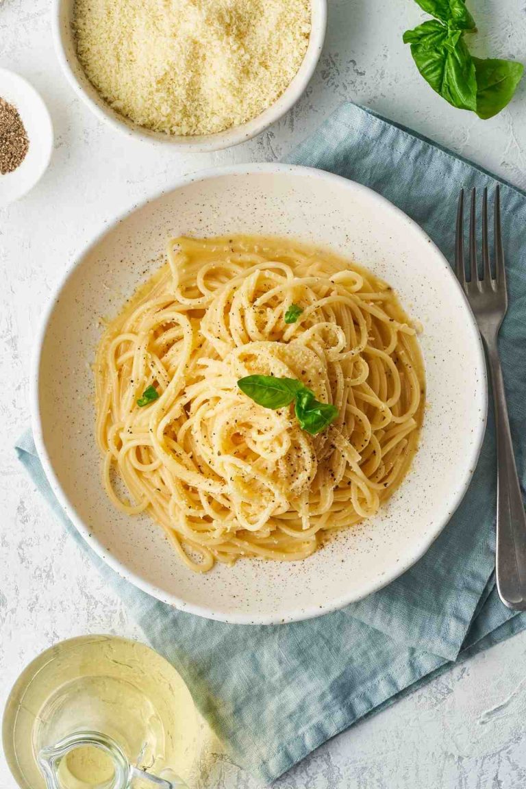 14 Easy Meals For One (Quick Dinner Recipes For One Person) - IzzyCooking
