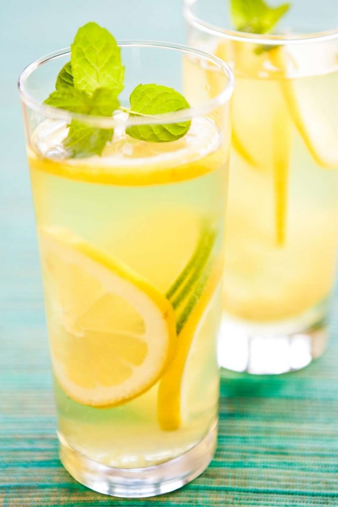 Southern Sweet Lemonade Cocktail