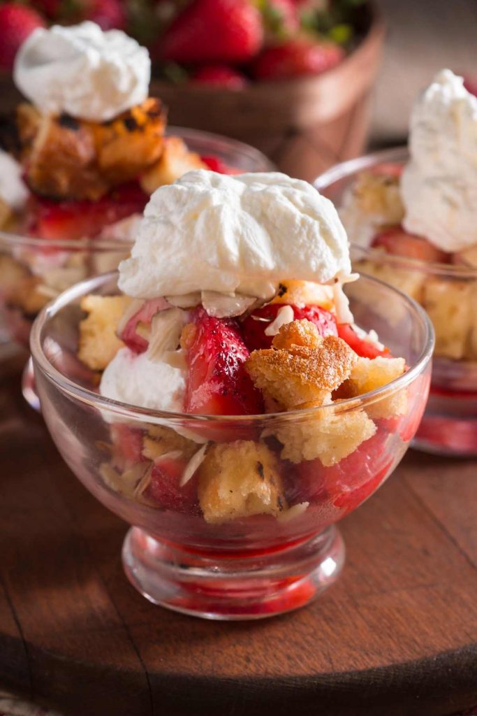 Strawberry Parfait With Mascarpone Cream