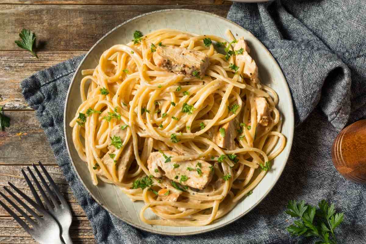 14 Easy Meals For One (Quick Dinner Recipes For One Person) - IzzyCooking