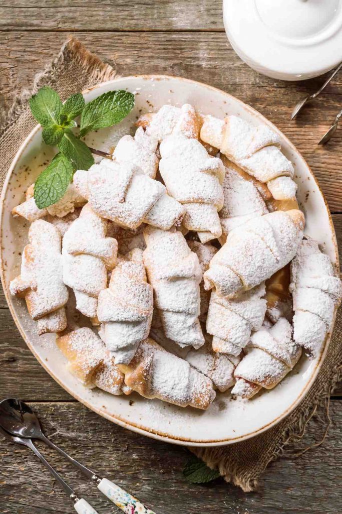 Cinnamon Walnut Crescent Cookies