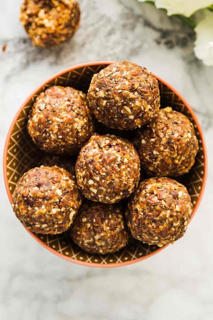 Oatmeal Peanut Butter Cookie Energy Bites