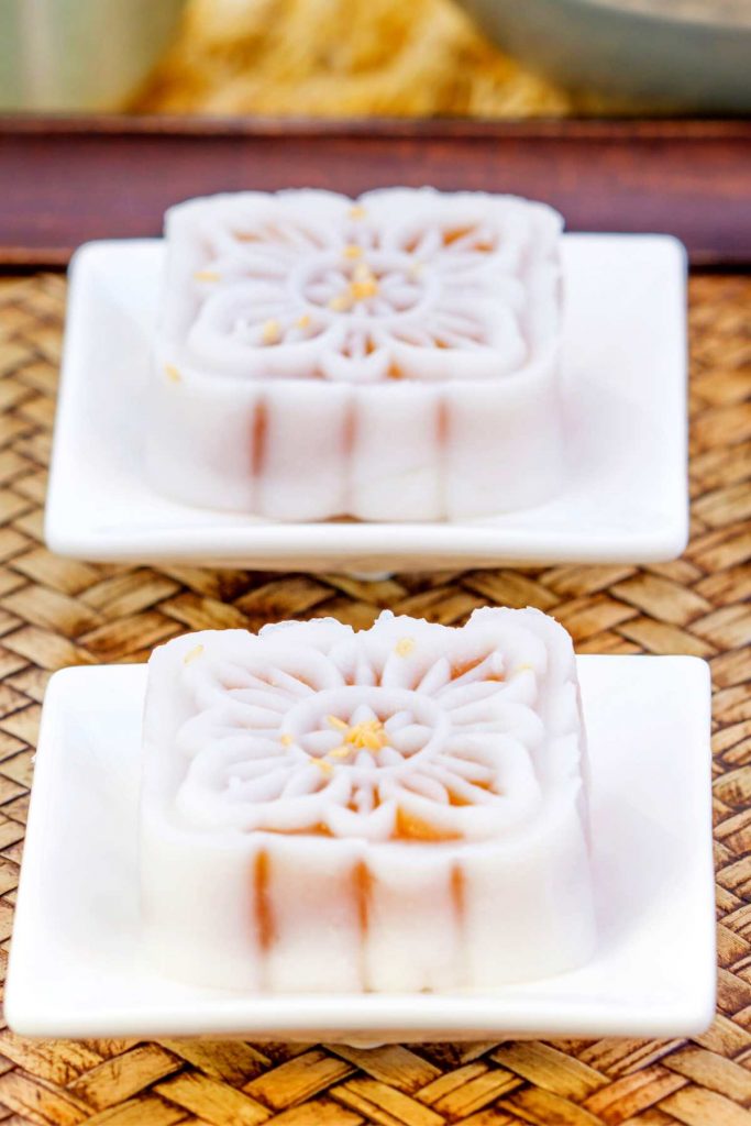 Vietnamese Jello Mooncakes