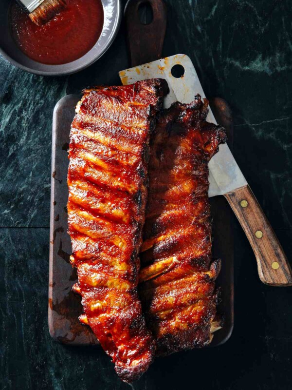 From country-style to baby back, there’s no denying that ribs are one of the most delicious ways to enjoy pork. The secret to restaurant-quality ribs is simply cooking your pork ribs to the right internal temperature. This ensures your ribs are moist, tender and full of flavor. After reading this post, you’ll know when your ribs are done for a perfect meal every time!