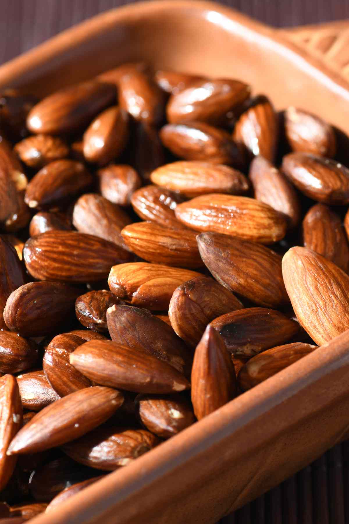 Are Almonds Keto Carbs, Total Carbs And Best KetoFriendly Almond Recipes) IzzyCooking