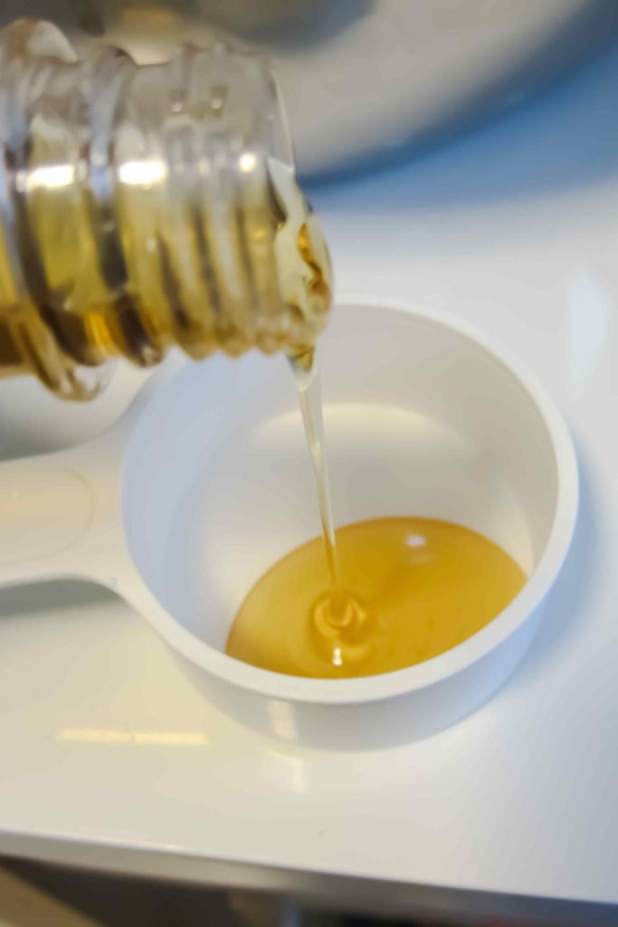 3/4 Cup to Tbsp (How Many Tablespoons in 3/4 Cup?) IzzyCooking