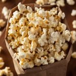 Is popcorn keto-friendly? How many net carbs are in popcorn? Not sure how many carbs are in popcorn or if it’s acceptable to eat on the keto diet or not, then you’ve come to the right place!