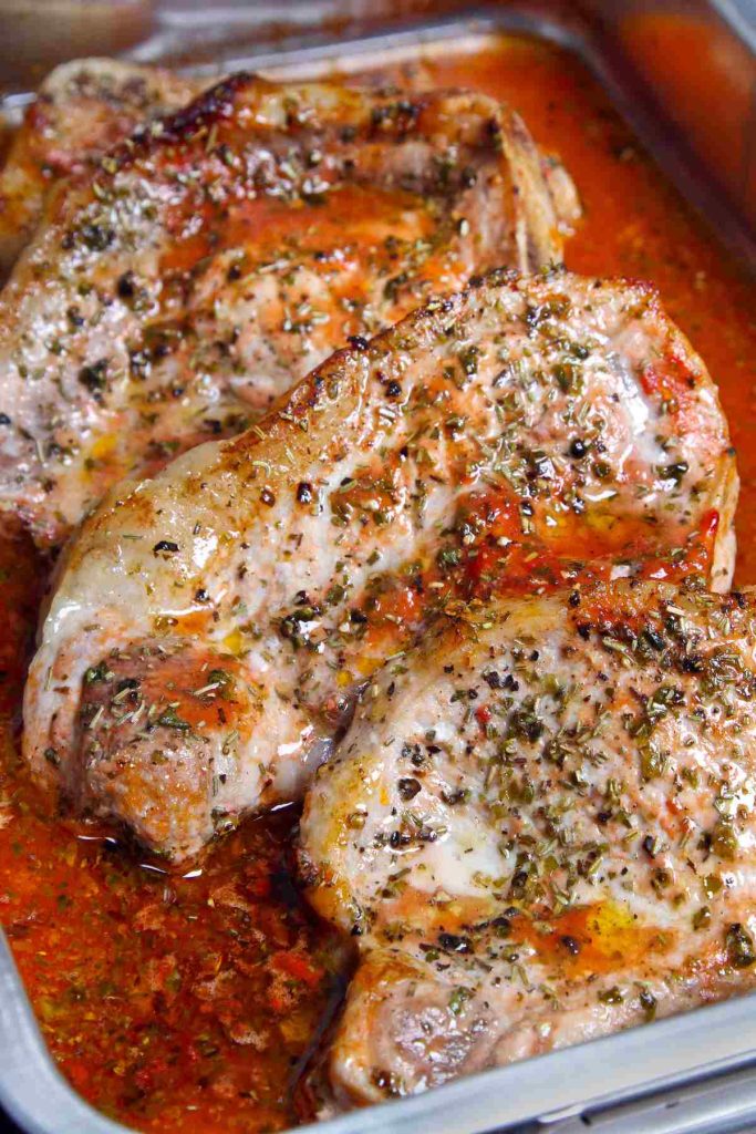 Oven Temp For Pork Chops (What Temperature to Bake Pork Chops) IzzyCooking