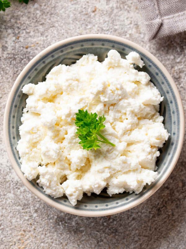 Is cottage cheese a suitable food to eat on keto? How many carbs are in cottage cheese? Read on to learn more about cottage cheese and how it fits into your new ketogenic lifestyle.