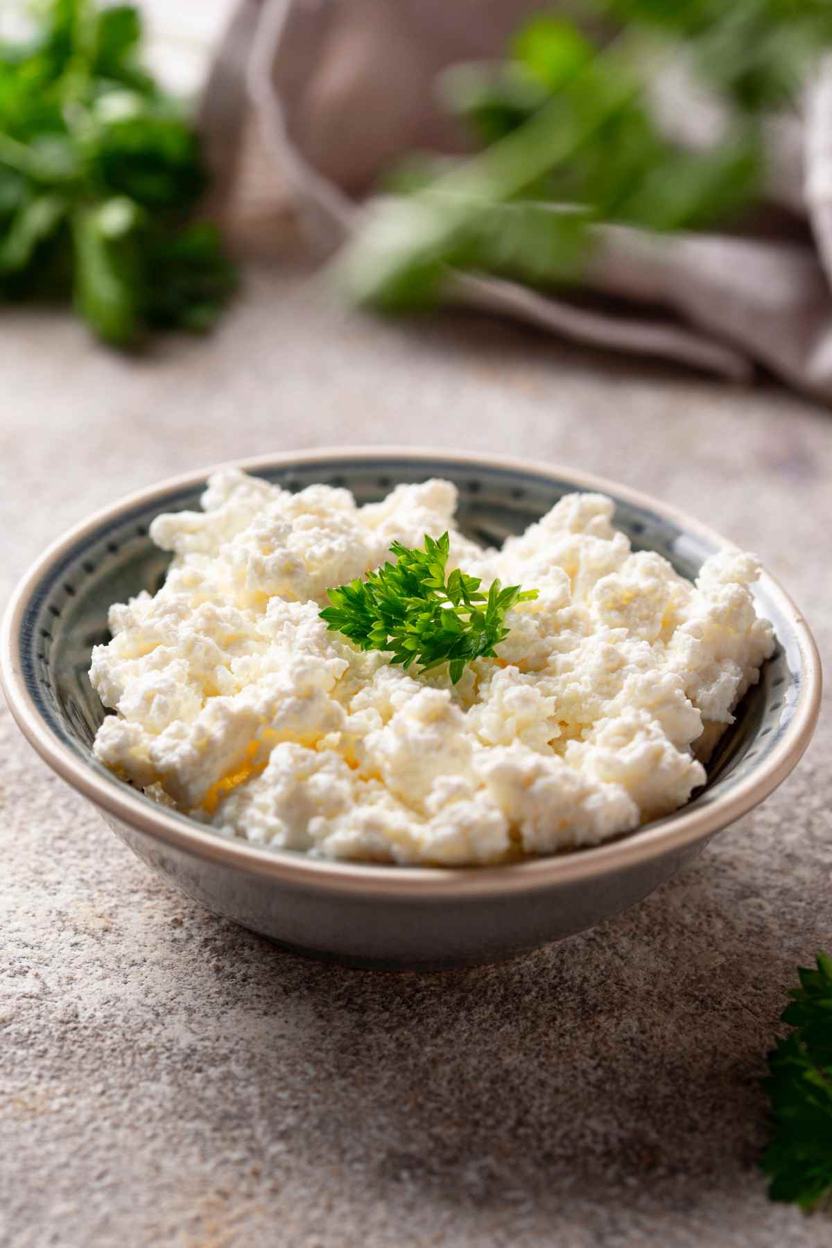 Is cottage cheese a suitable food to eat on keto? How many carbs are in cottage cheese? Read on to learn more about cottage cheese and how it fits into your new ketogenic lifestyle.
