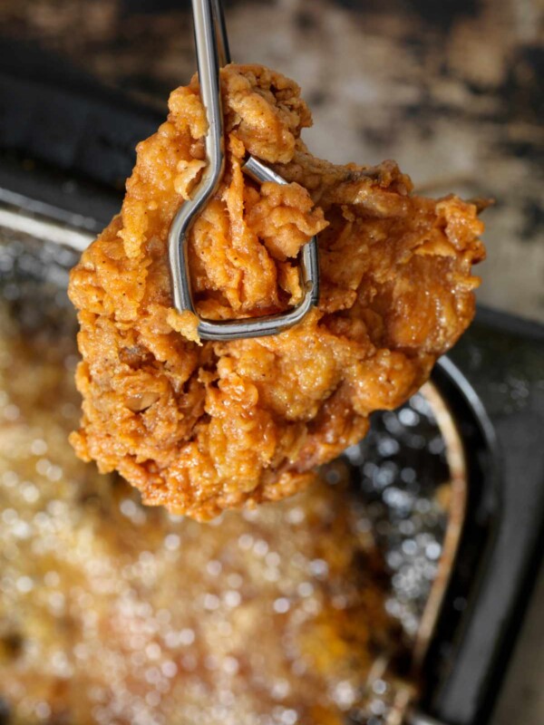 Craving fried chicken that’s crispy on the outside and juicy on the inside? With the right Fried Chicken Oil Temp, you’ll get the most delicious results every time! Keep reading to see how it’s done.