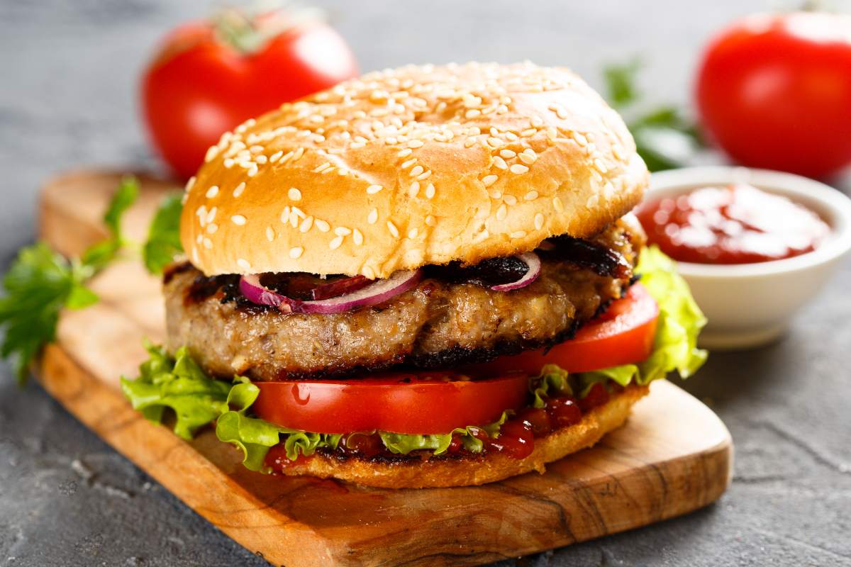 Best Grill Temp for Burgers (What Temperature to Grill Hamburgers