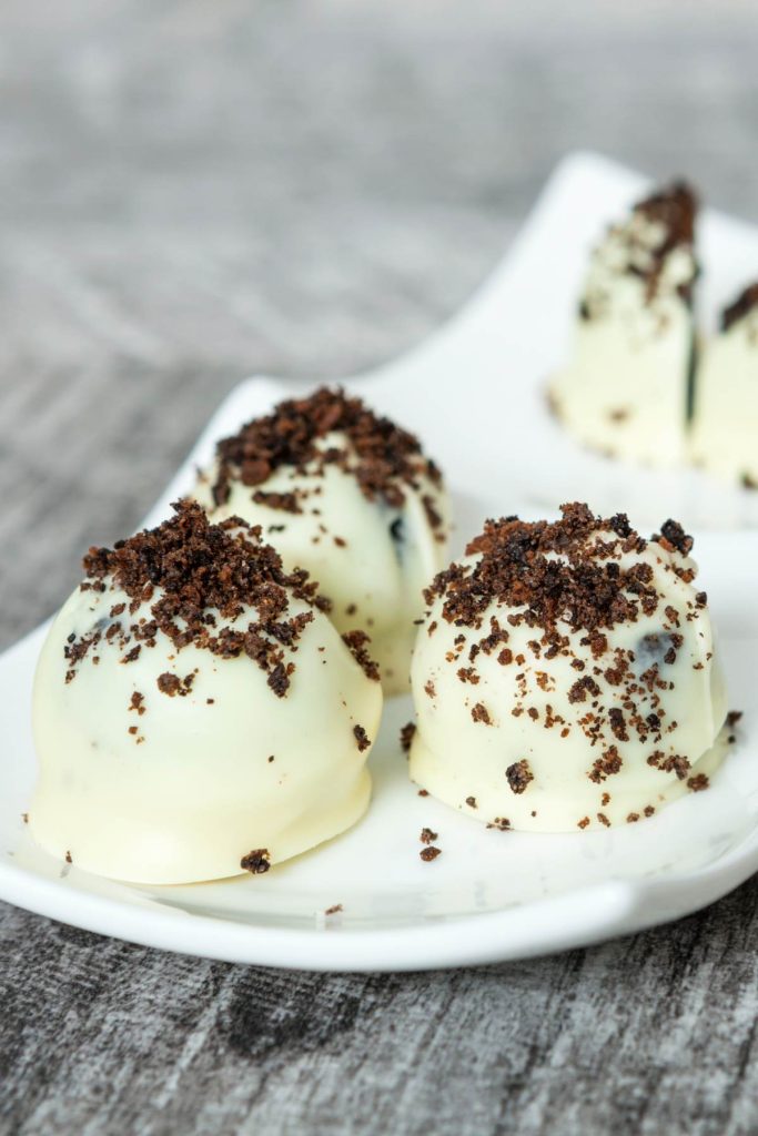 Keto Cream Cheese Fat Bombs