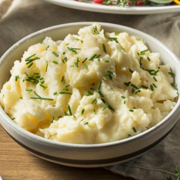 Potatoes are hearty and versatile. And let’s face it – they’re downright delicious, too. But how many carbs are in potatoes? Are they keto-friendly at all? Read on to find out more about the nutritional values of potatoes and whether or not they should have a spot in your keto diet.