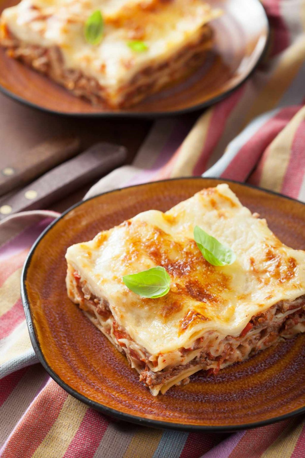 Lasagna Oven Temp (What Temperature to Cook Lasagna) IzzyCooking