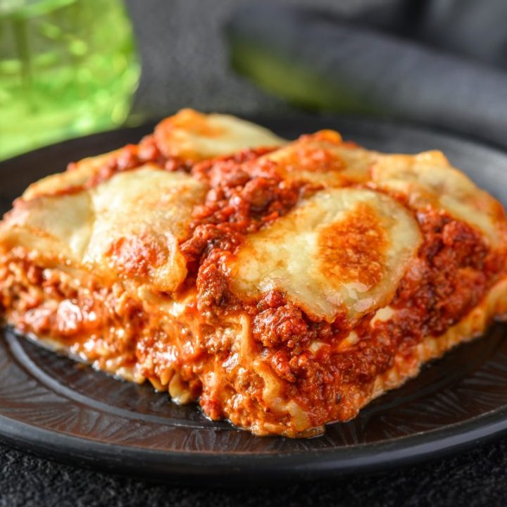 Lasagna Oven Temp (What Temperature to Cook Lasagna) IzzyCooking
