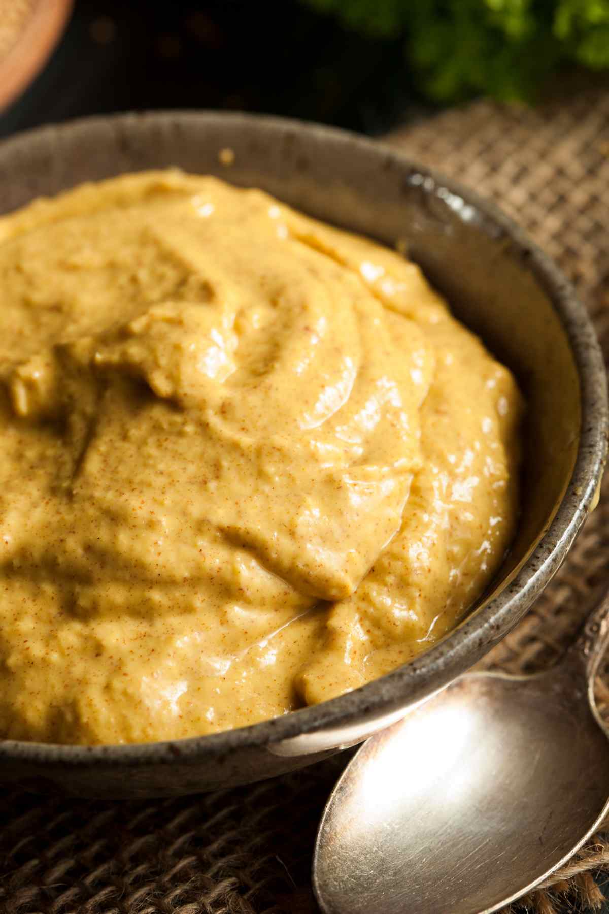 Is mustard keto-friendly? How many carbs are in mustard? For most of us, this is one of our favorite condiments, right? We get it! But what does the nutritional content look like? How much of it is safe to eat on a keto diet?