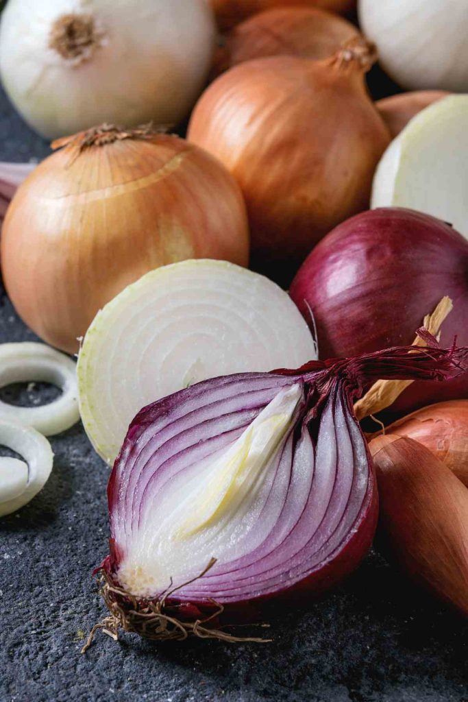 Are onions keto-friendly? How many carbs are in onions? Are some onions better for keto than others?In this post, you’ll find all your oniony keto questions, plus you’ll get a roundup of the best keto onion recipes.