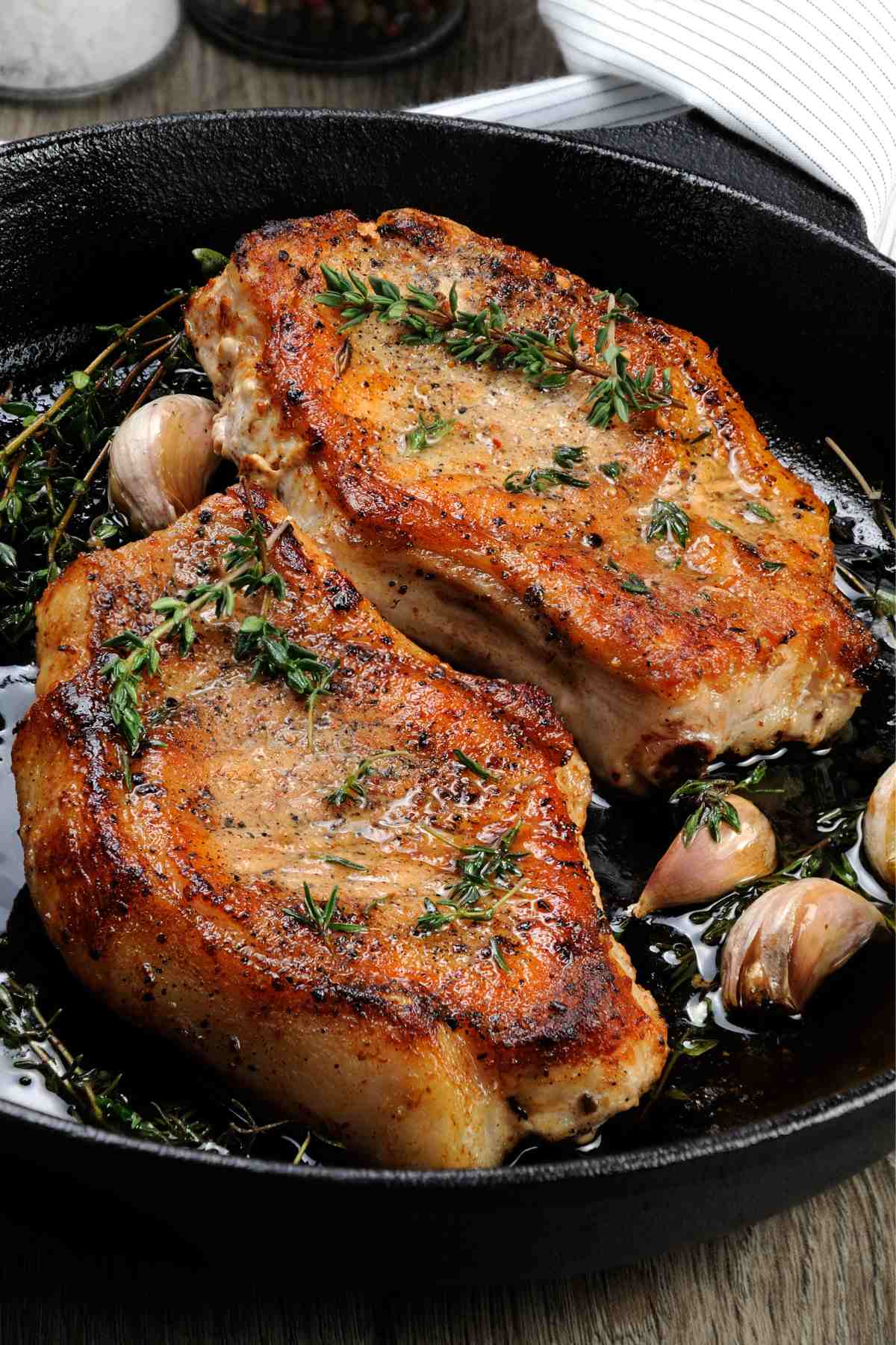 What Temp to Cook Pork Chops - IzzyCooking